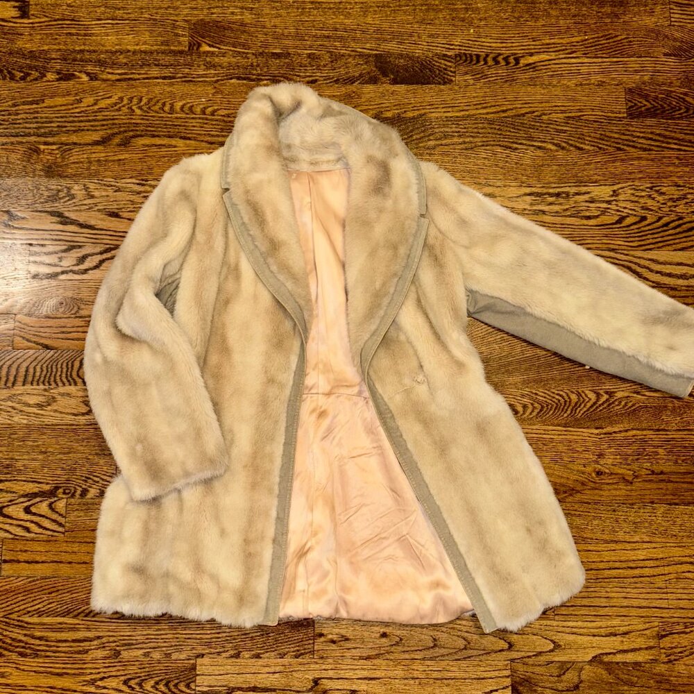 Vintage Grandella Styled by Sportowne Beige Faux Fur Coat